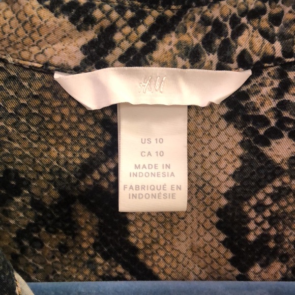 H&M snakeskin top - Picture 7 of 7